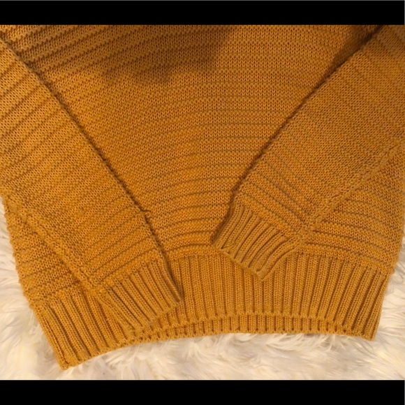 Knitted sweater - Picture 3 of 3
